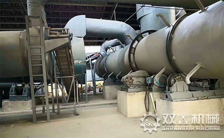豬糞有機肥生產線工作現場
